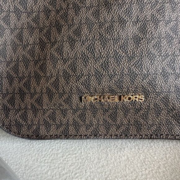 Michael Kors Briley Small Brown Messenger Crossbody Shoulder Handbag Bag MK - Picture 2 of 7